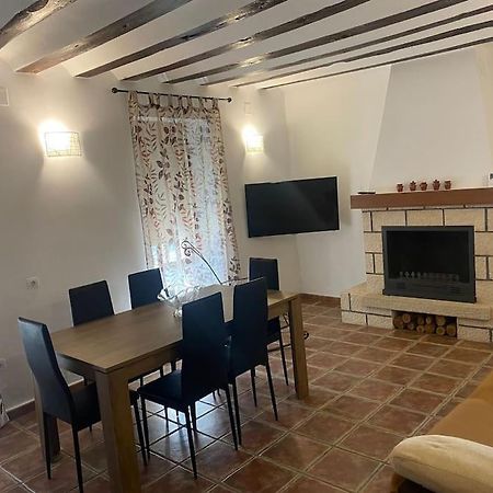 Agradable Casa Con Chimenea Interior Y Barbacoa. Villa Graja de Iniesta Dış mekan fotoğraf