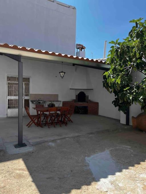 Agradable Casa Con Chimenea Interior Y Barbacoa. Villa Graja de Iniesta Dış mekan fotoğraf